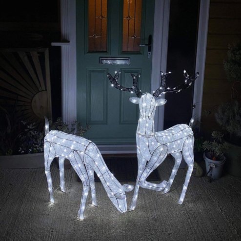 Light Up Reindeer White Stag And Doe Set Christmas Decoration Figure Cool LEDs Ornament Indoor Or Outdoor Use Glitter Large