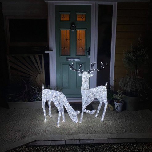 Light Up Reindeer White Stag And Doe Set Christmas Decoration Figure Cool LEDs Ornament Indoor Or Outdoor Use Glitter Large