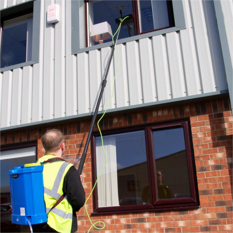 MAXBLAST 24ft Water Fed Pole & Backpack / Window Cleaning Telescopic Brush / Extendable Window Washer