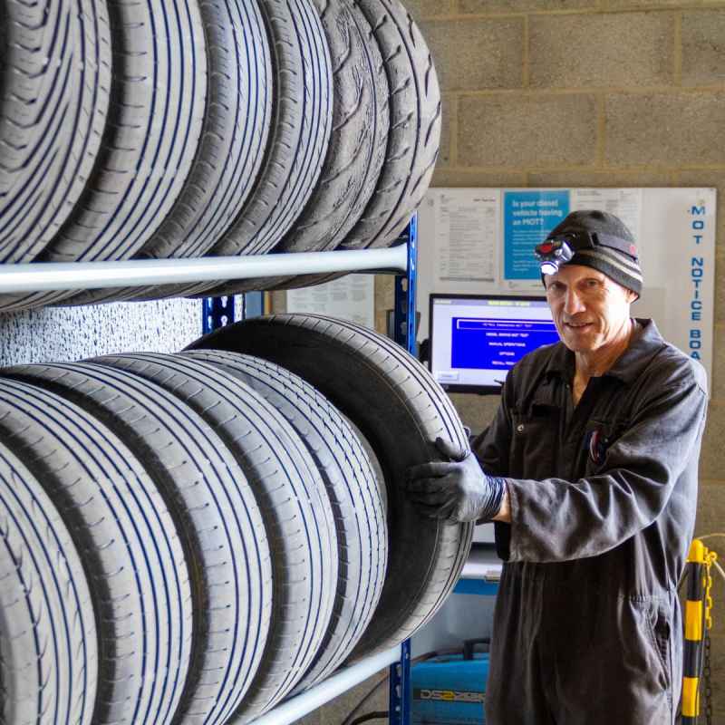 Tyre Racking Unit Wheel Storage Boltless Steel Shelving Bay Blue Garage Mechanic Workshop Heavy Duty 450kg Capacity Rack 3 Tier 24 Tyres 185cm x 185cm x 40cm FREE Rubber Mallet 2 x FREE Bay Connectors