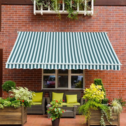 Outsunny 3m x 2.5m Garden Patio Manual Awning Canopy Sun Shade Shelter with Winding Handle Retractable Green and White