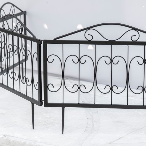 Outsunny Decorative Garden Fencing, 4PCs Outdoor Picket Fence Panels, Rustproof Metal Wire Landscape Flower Bed Border Edging Animal Barrier, Black