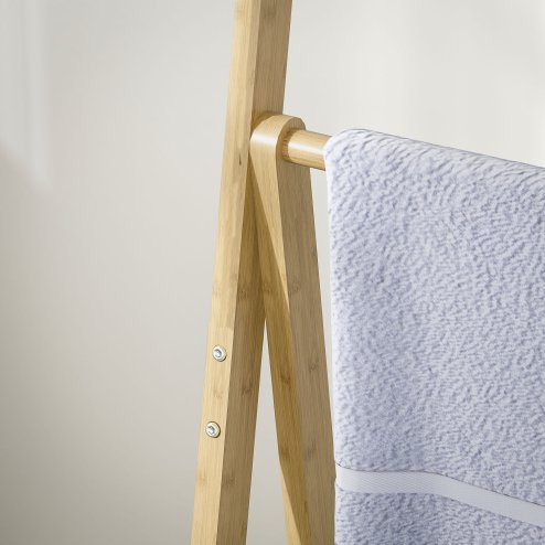 HOMCOM Folding Bathroom Storage Shelves, 3-Tier A-Frame Bamboo Storage Shelving Unit with Towel Bars, Freestanding Shelves Rack Organiser for Living Room, Natural