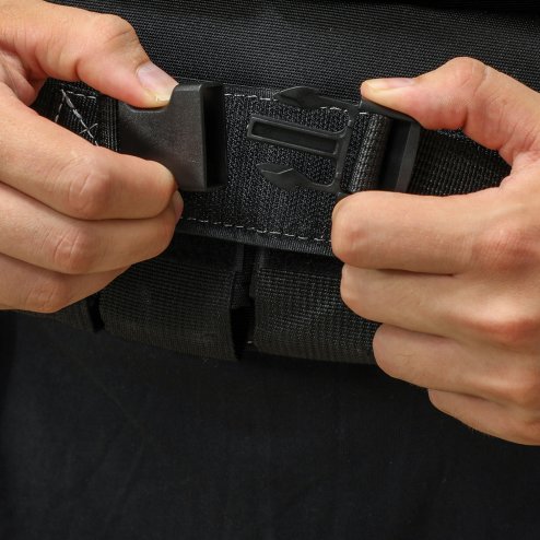 SPORTNOW 20KG Adjustable Weighted Vest, Weight Vest with 20 Metal Weights, Adjustable Straps and Reflective Strips, for Men and Women Running Cardio Exercise Strength Training