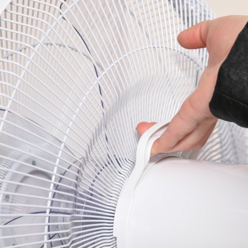 HOMCOM 16'' Pedestal Stand Fan, 3 Speed 3 Mode, 85 Degree Oscillation, LED Panel, 3M Remote Controller, Height Adjustable for Living Room, Bedroom, Garage, Office, Black and White