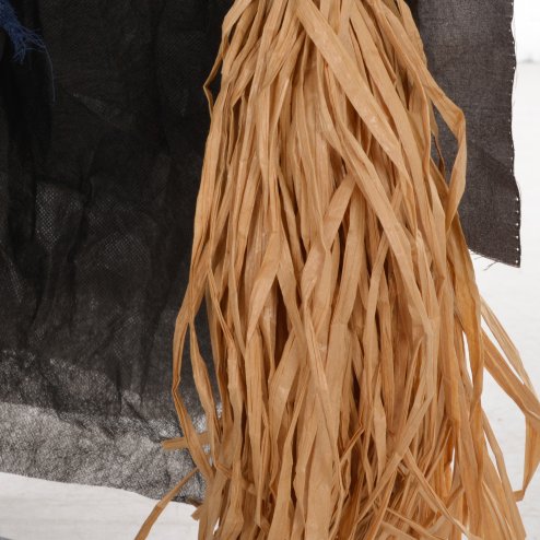 HOMCOM 190cm Witch with Broomstick Outdoor Halloween Decoration, Halloween Animatronic with Sound Activated, Light Up Eyes, Sound Effects, Animated Prop for Haunted House