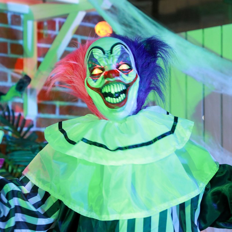 HOMCOM 173cm Laughing Clown Outdoor Halloween Decoration, Animated Halloween Prop with Light Up Eyes, Sound Effects, Sound Activated for Haunted House