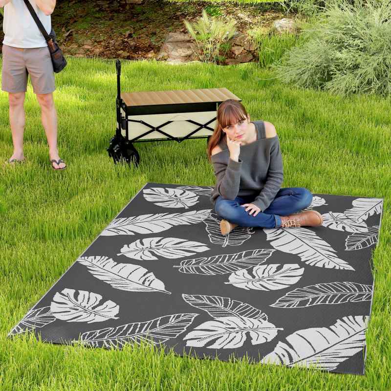 Outsunny Reversible Outdoor Rug with Carry Bag, Waterproof Plastic Straw Mat for Garden, Deck, RV, Picnic, Beach, Camping, 182 x 274cm, Grey and White
