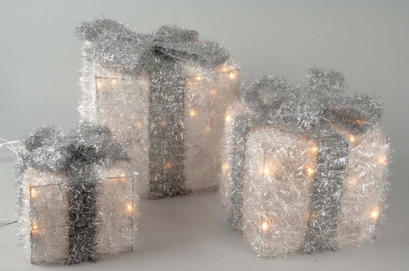 Sisal Gift Boxes with Pre-Lit Warm White lights and Ribbon in Silver