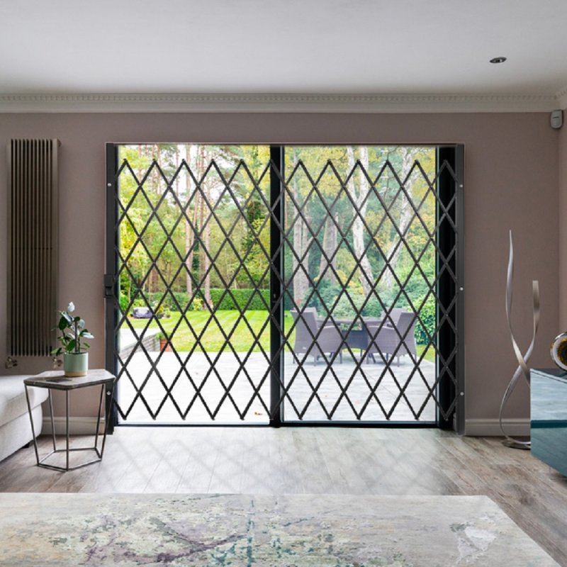 Saftidor Expanding Security Gate Black