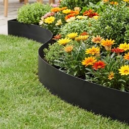 Living and Home 10m L x 14cm H Metal Garden Edging, Black