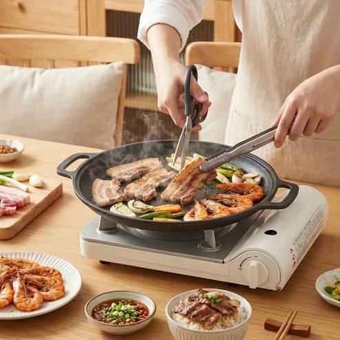 Living and Home 33cm Pre-Seasoned Round Dual-Handle Cast Iron Grill Pan