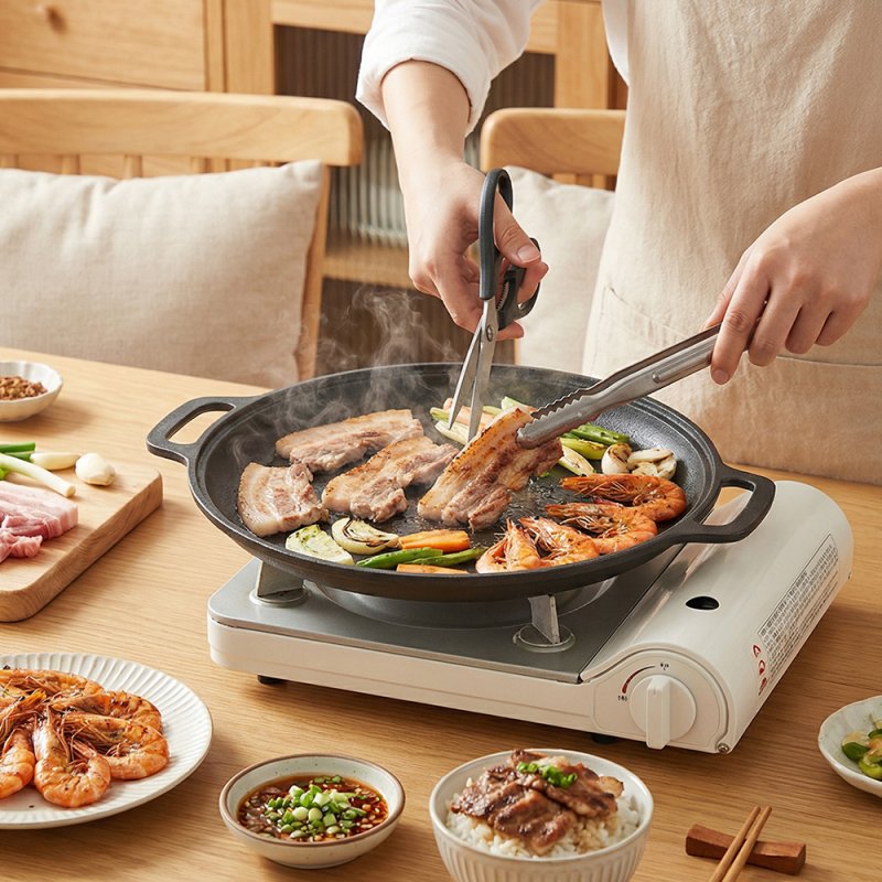 Living and Home 30cm Pre-Seasoned Round Dual-Handle Cast Iron Grill Pan