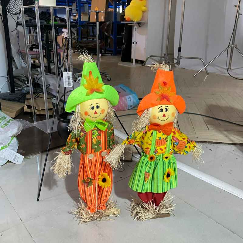 Living and Home 2FT Set of 2 Halloween Scarecrow Decorations