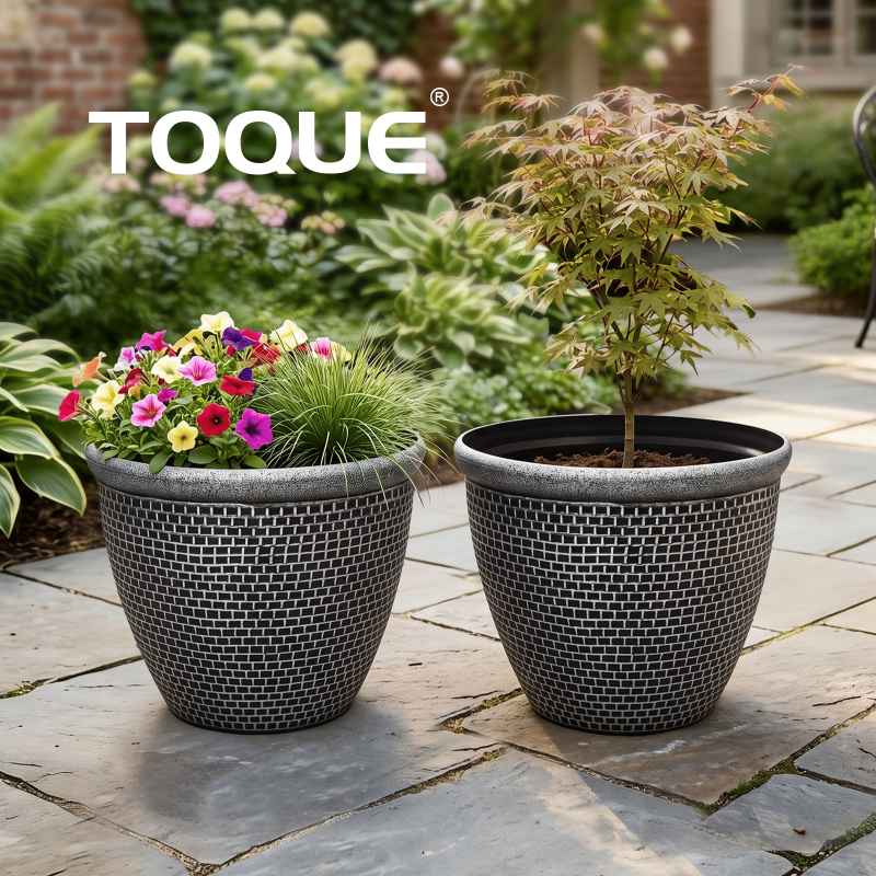 TOQUE 2PCS Plastic Garden Plant Pots 30cm Round Outdoor Planters Drainage Holes